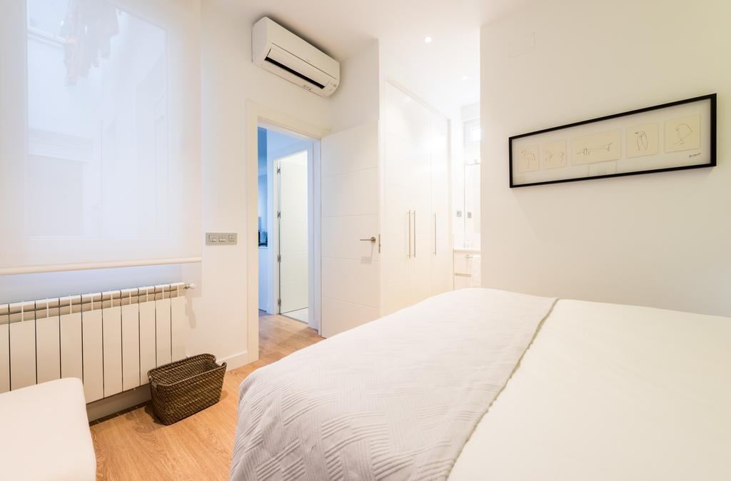 Opera Suites Мадрид Экстерьер фото