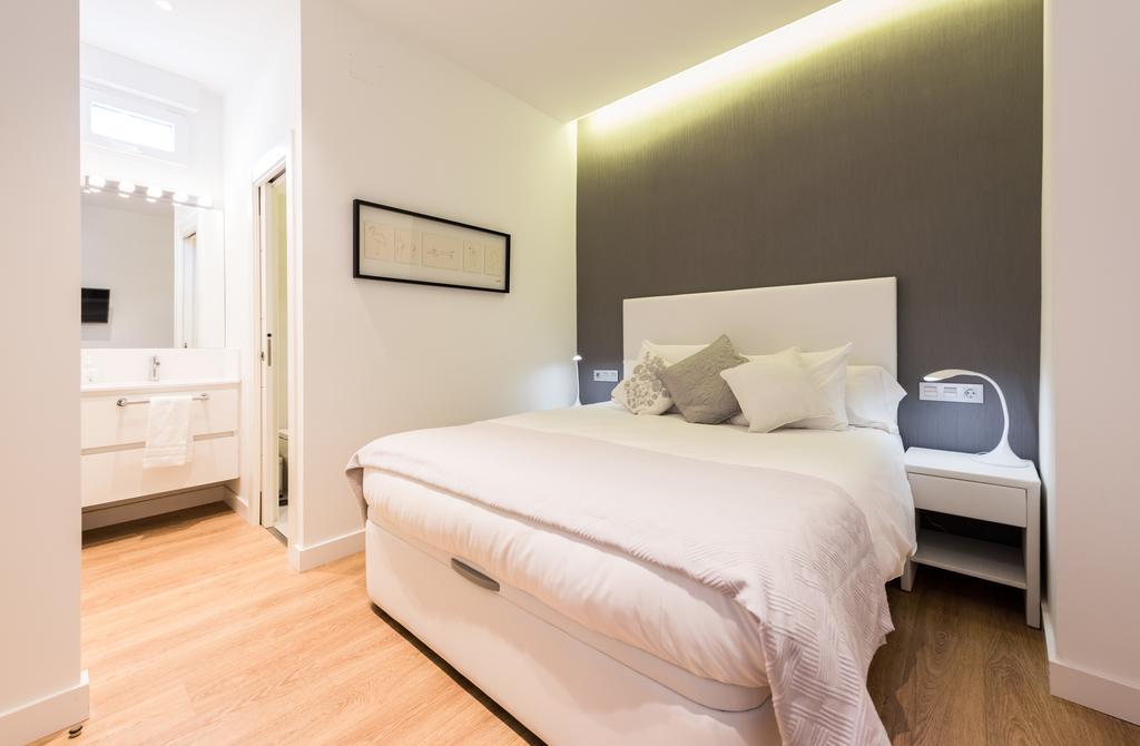 Opera Suites Мадрид Экстерьер фото