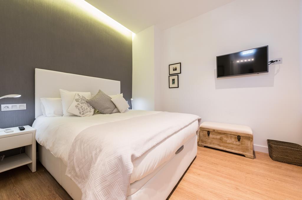 Opera Suites Мадрид Экстерьер фото